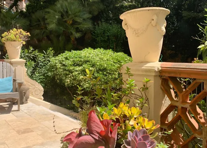 Valbois Bed & Breakfast Cannes