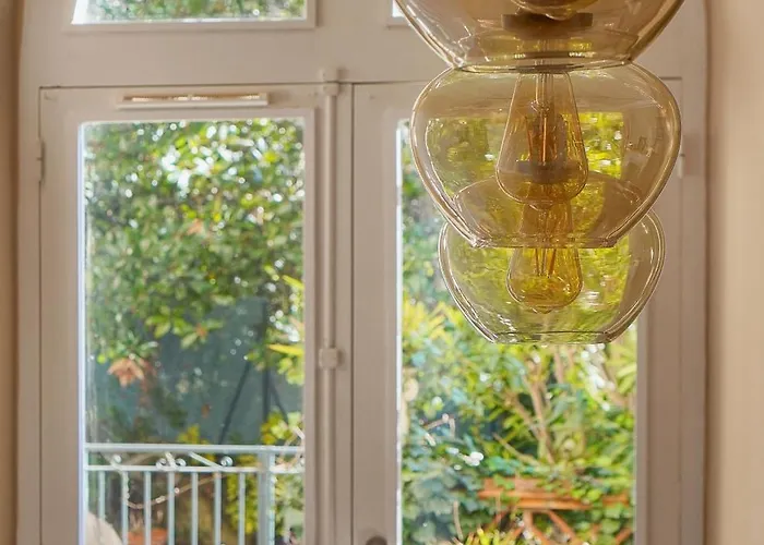 Valbois Bed & Breakfast Cannes
